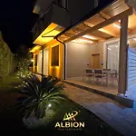 Albion 4*